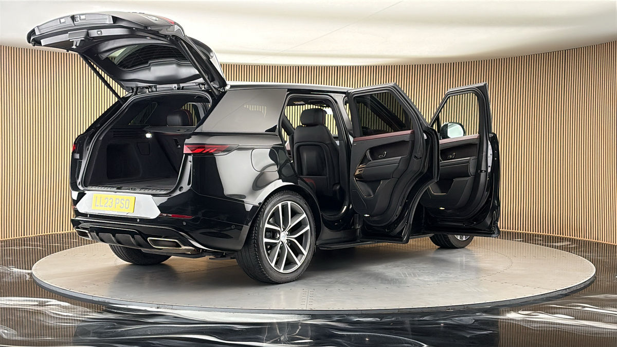 More views of Land Rover Range Rover Sport