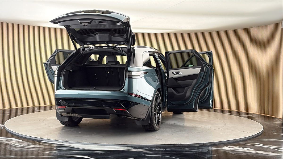 More views of Land Rover Range Rover Velar