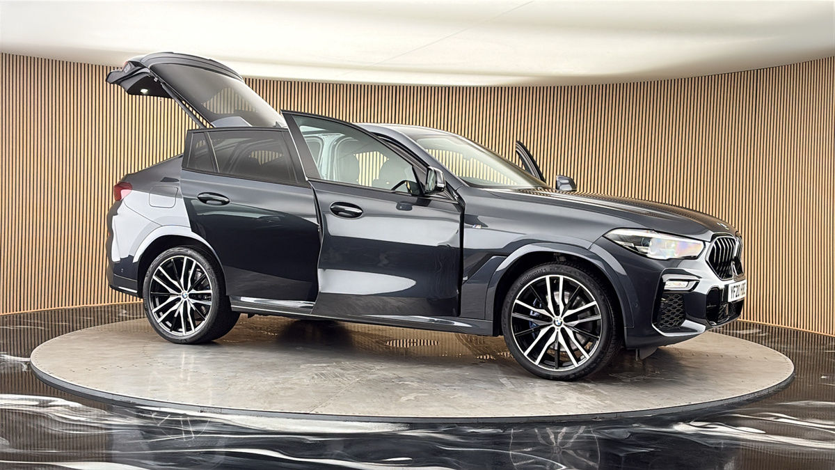 More views of BMW X6