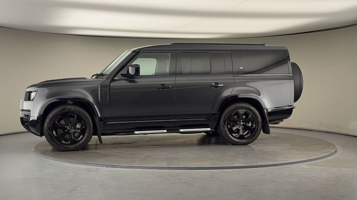 More views of Land Rover Defender 130
