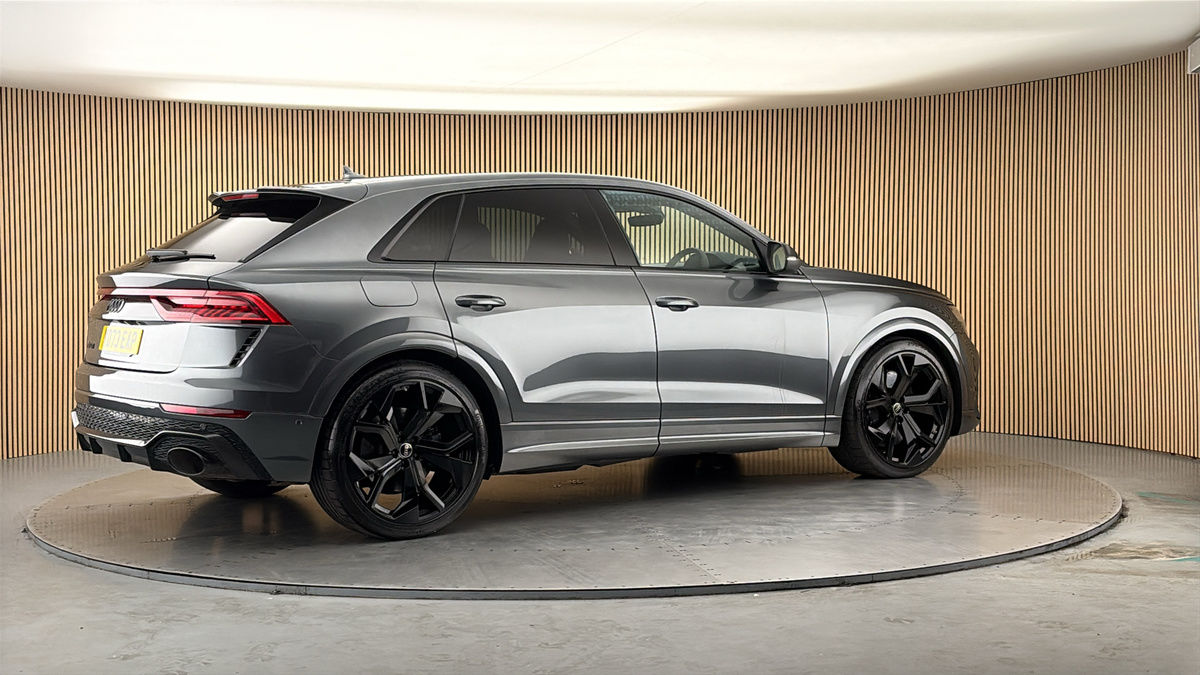More views of Audi RSQ8