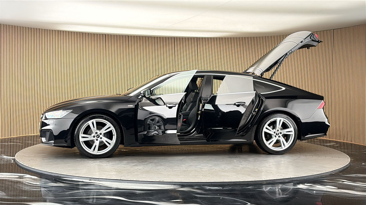 More views of Audi A7