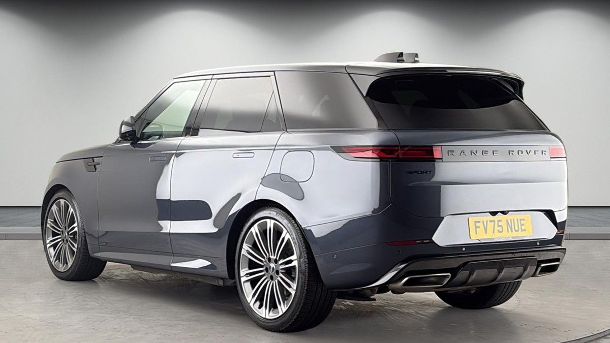 Land Rover Range Rover Sport Image 2