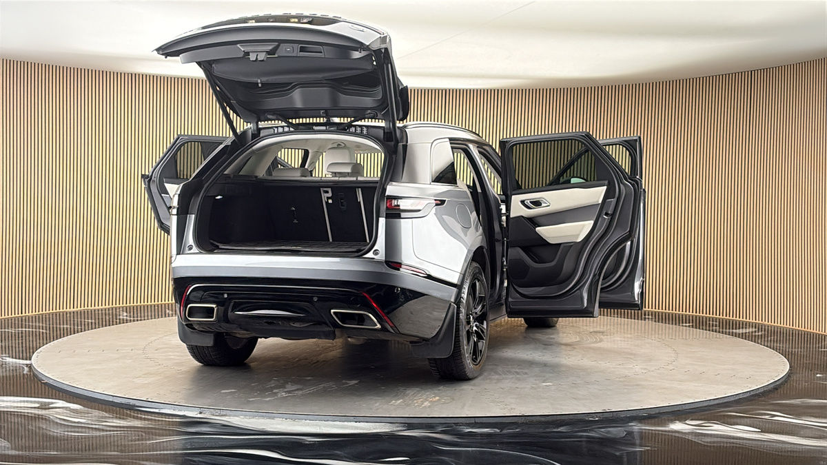 More views of Land Rover Range Rover Velar