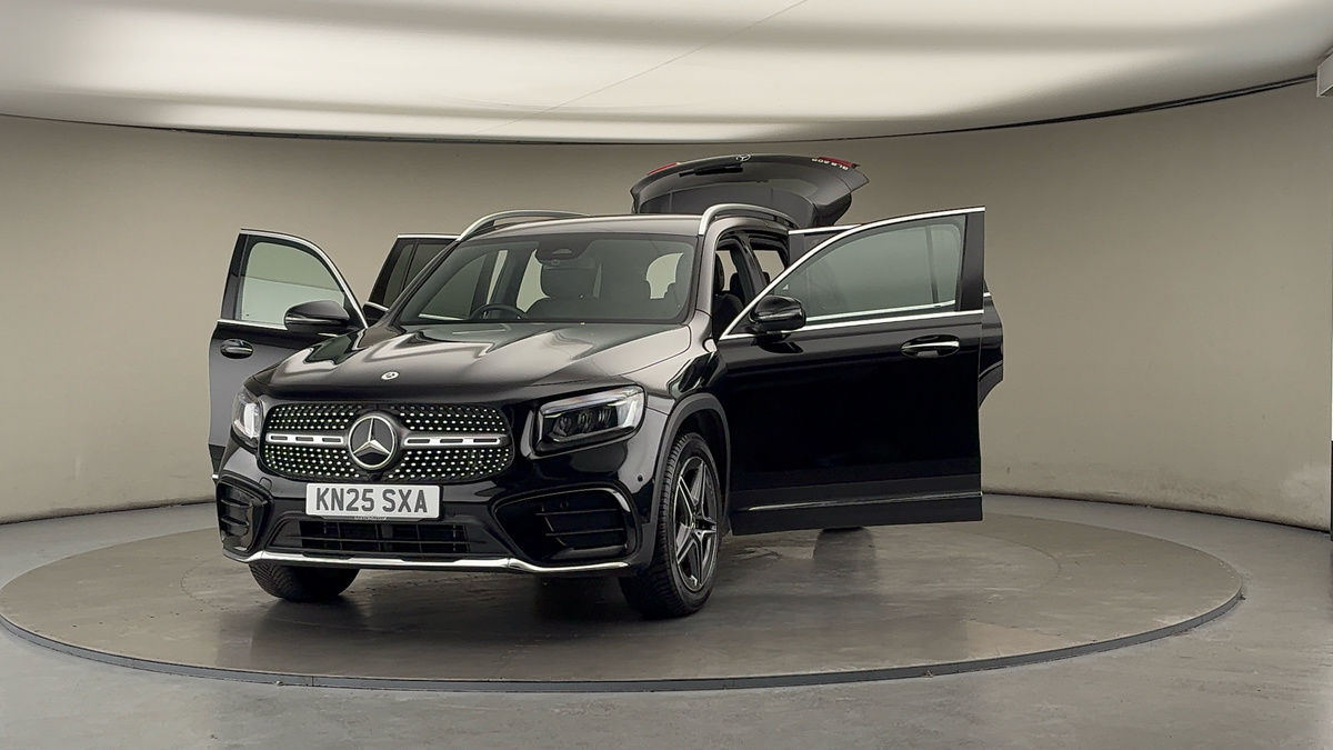 More views of Mercedes-Benz GLB