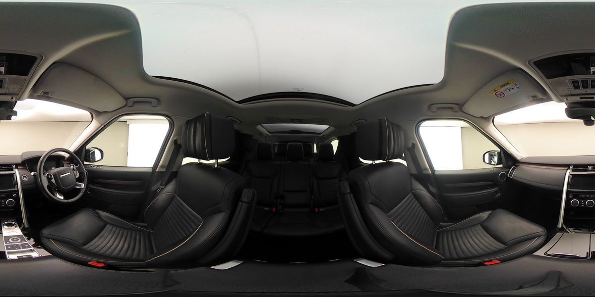 More views of Land Rover Discovery