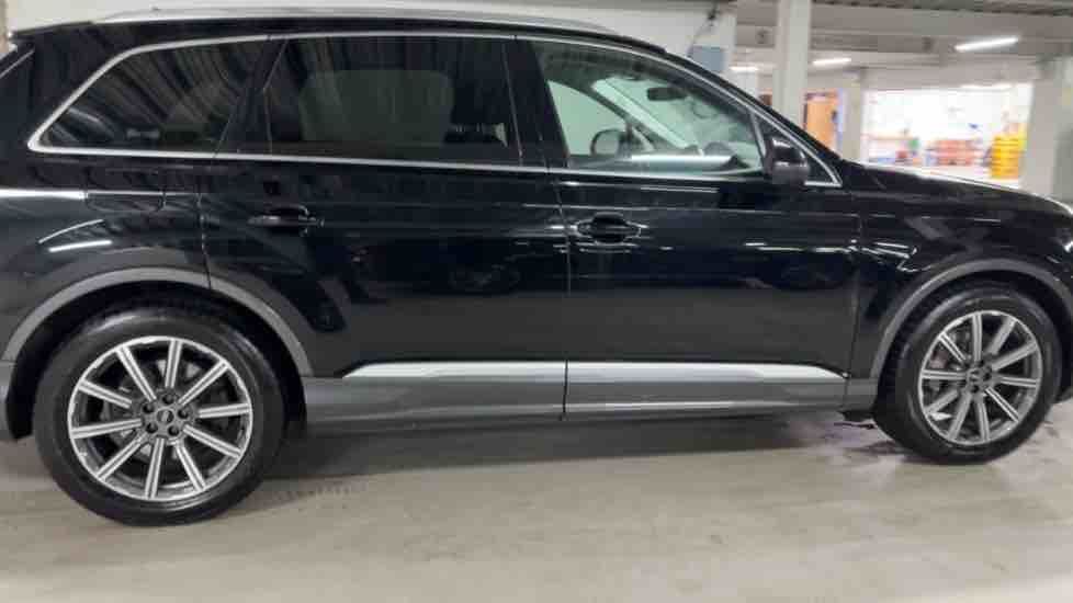More views of Audi Q7