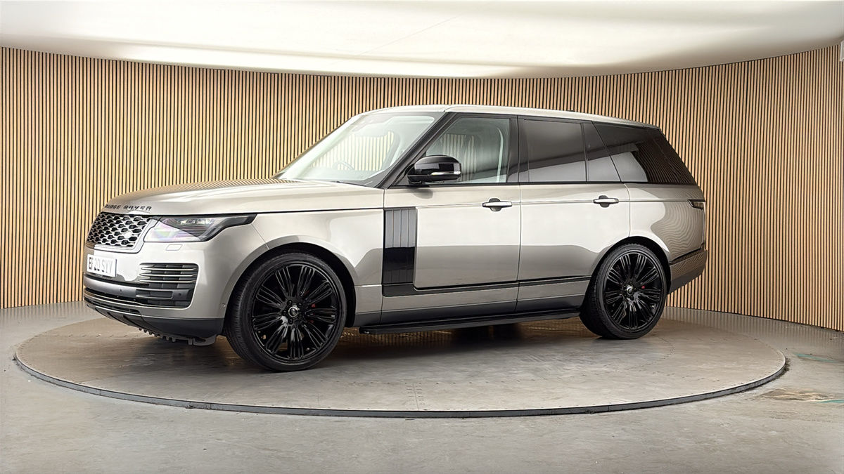 More views of Land Rover Range Rover