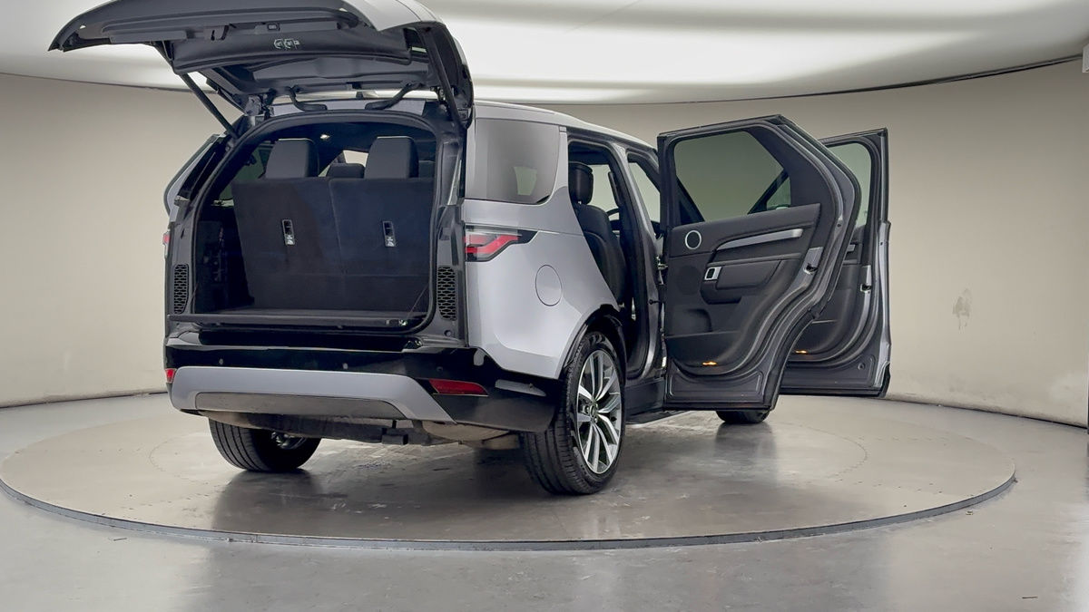 More views of Land Rover Discovery