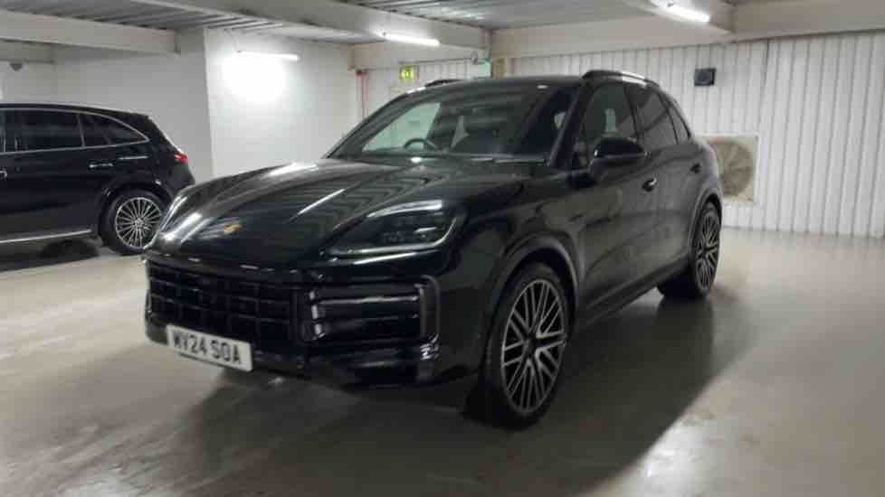 More views of Porsche Cayenne