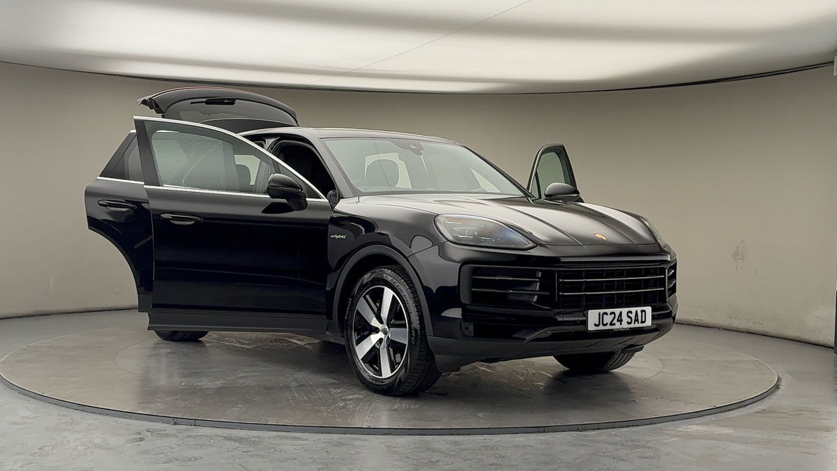 More views of Porsche Cayenne