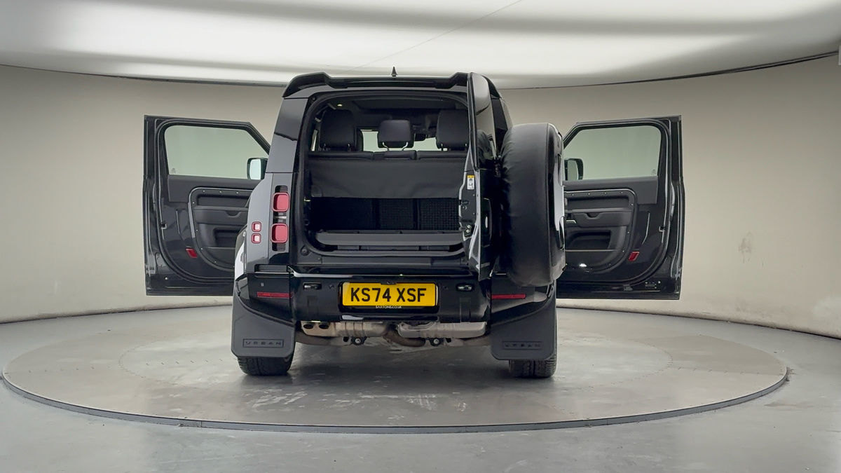 More views of Land Rover Defender 90