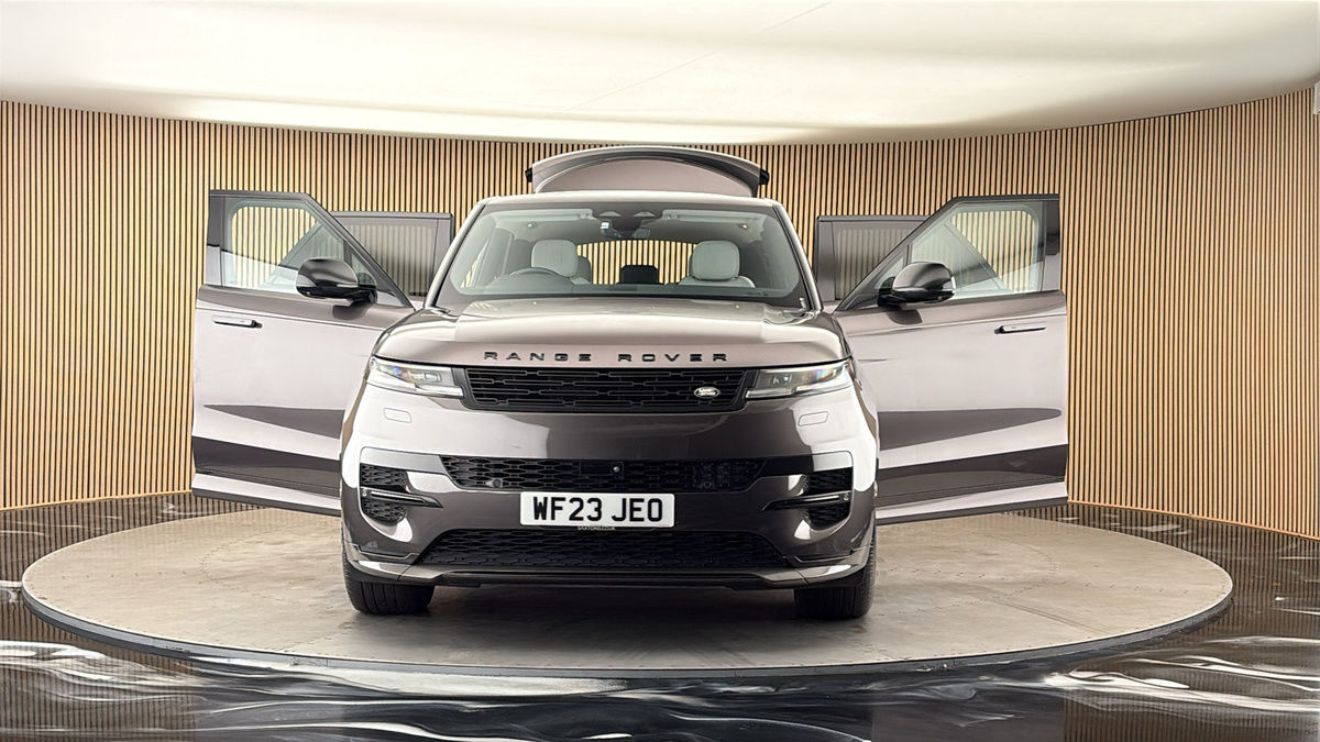 More views of Land Rover Range Rover Sport