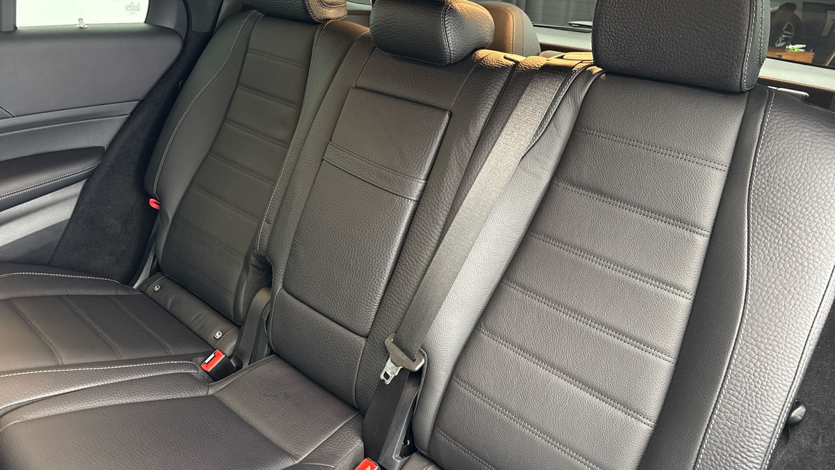 Mercedes-Benz GLE Image 8