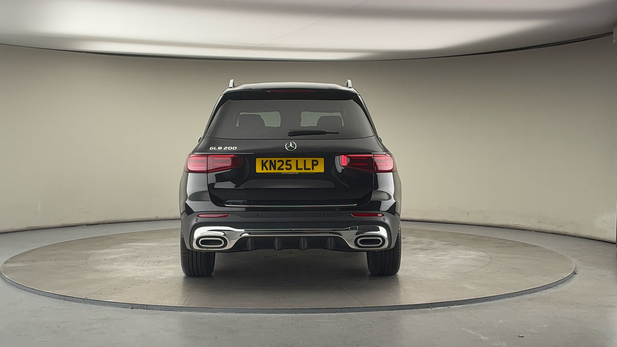 Mercedes-Benz GLB Image 4