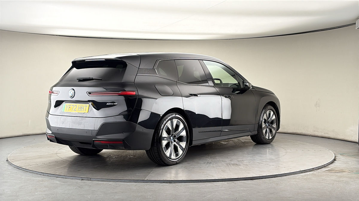 More views of BMW iX