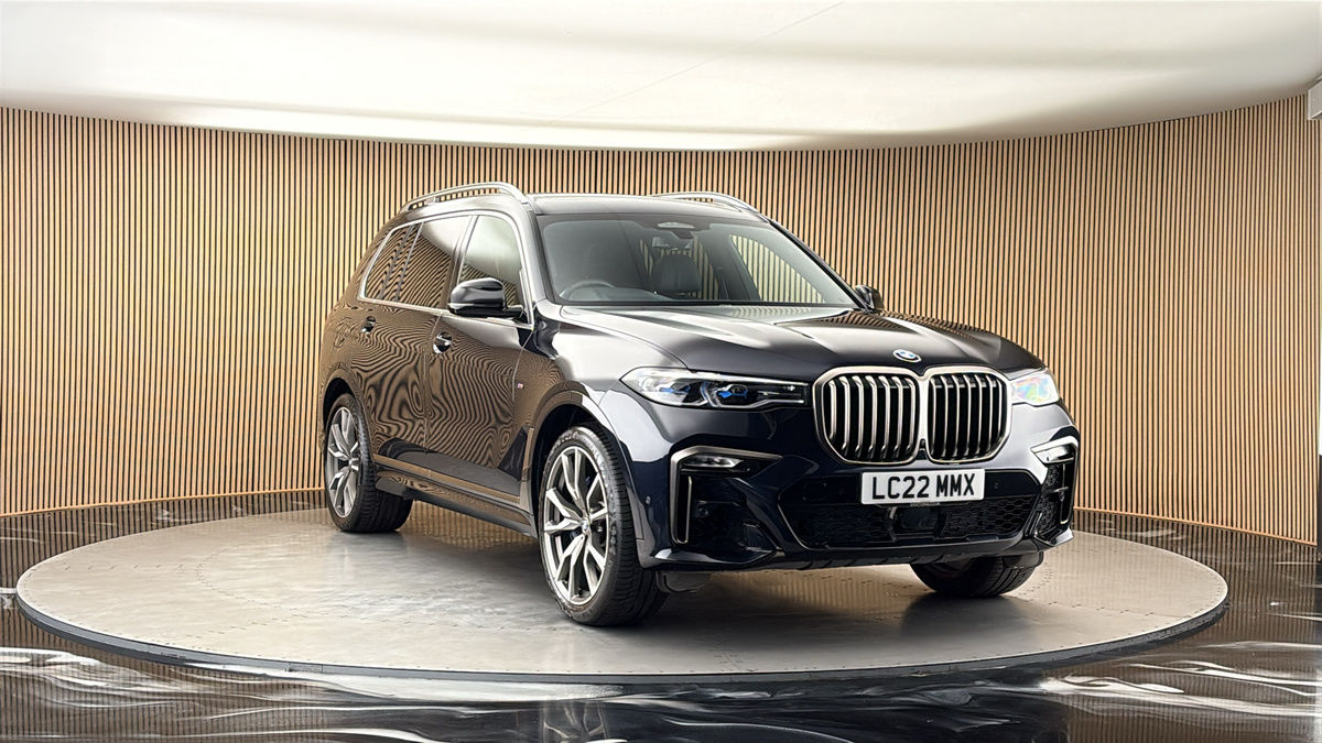 More views of BMW X7