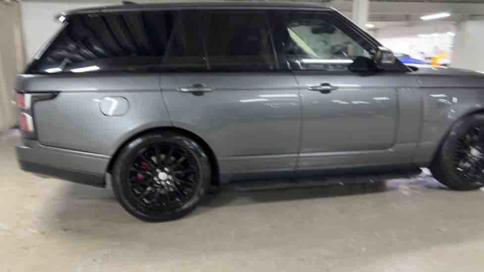 More views of Land Rover Range Rover
