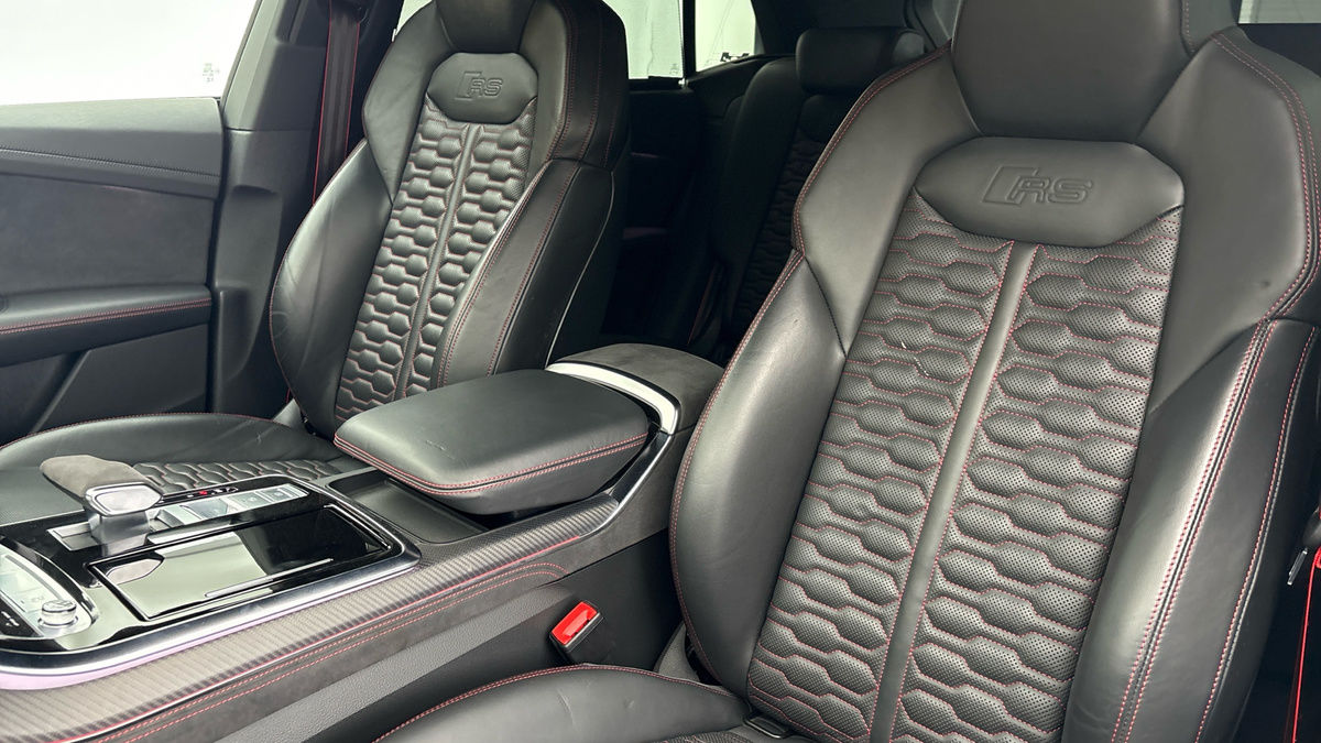 Audi RSQ8 Image 7