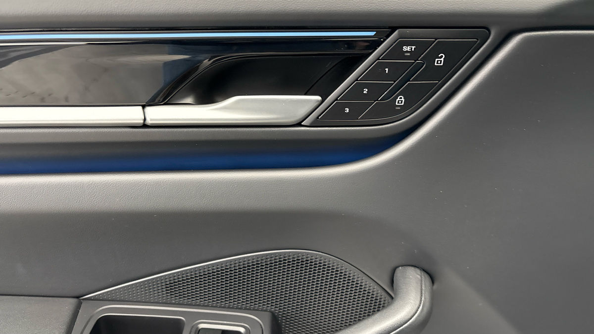 Porsche Macan Image 19