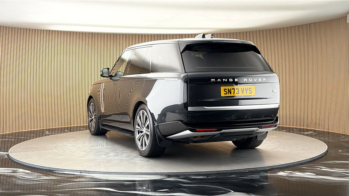 More views of Land Rover Range Rover