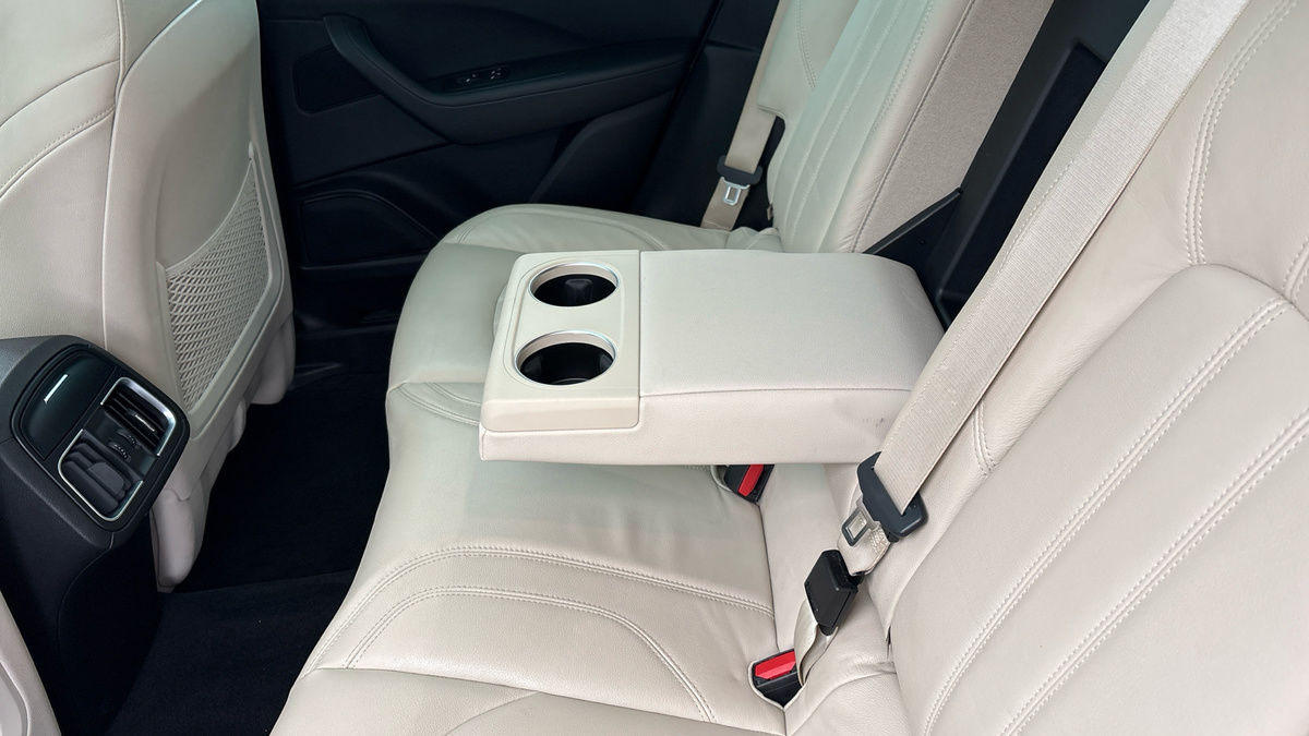 Maserati Levante Image 9