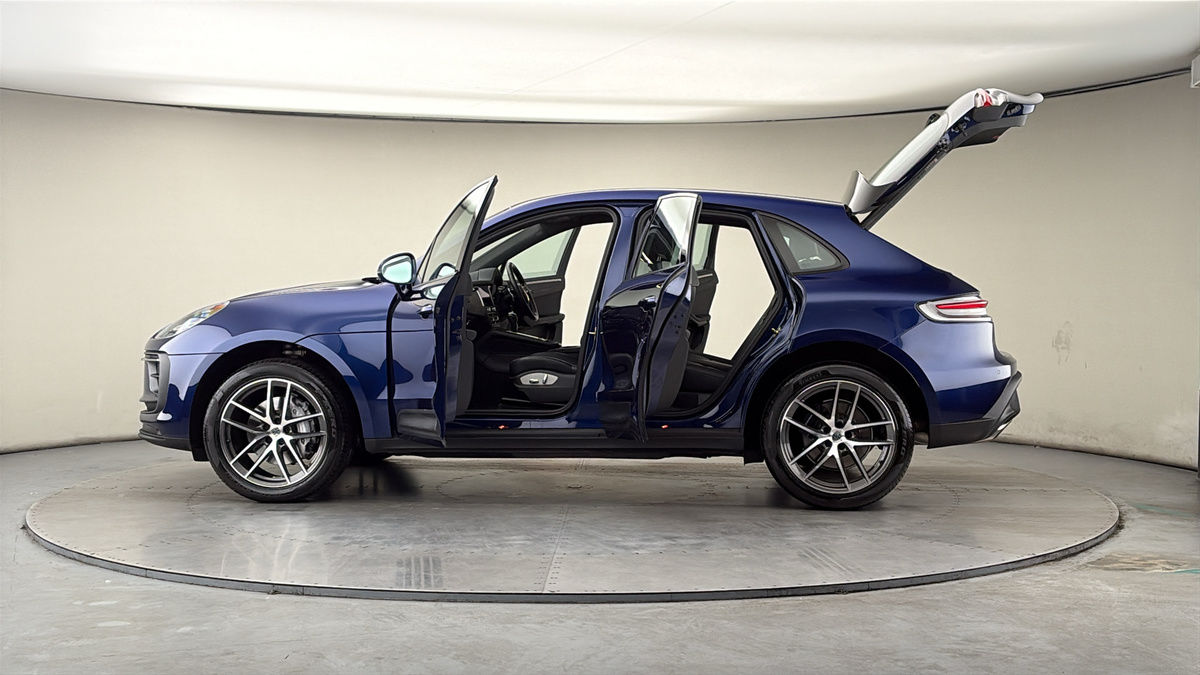 More views of Porsche Macan