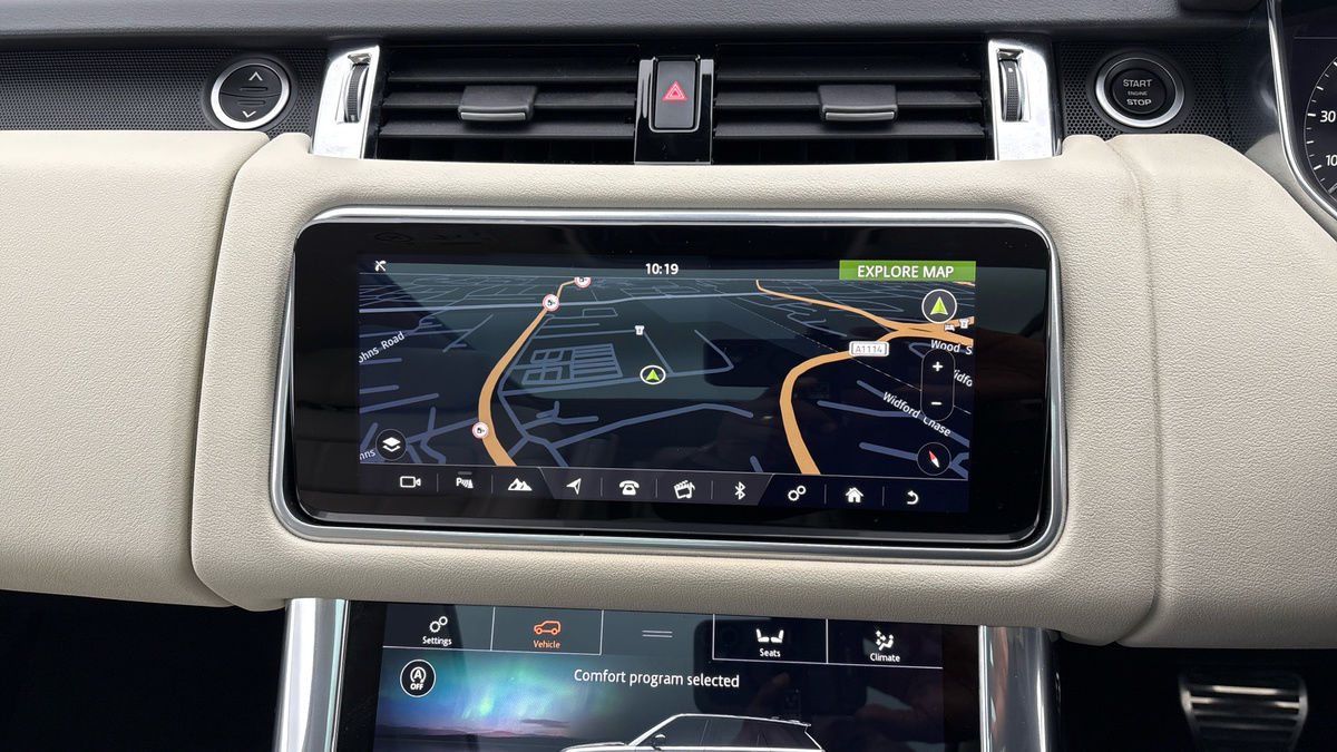 Land Rover Range Rover Sport Image 17