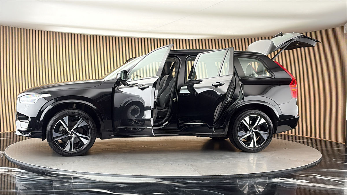 More views of Volvo XC90
