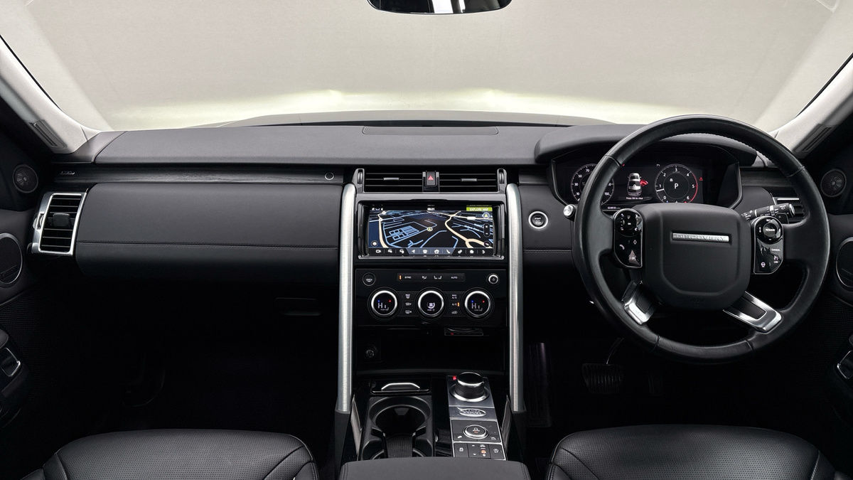 Land Rover Discovery Image 12