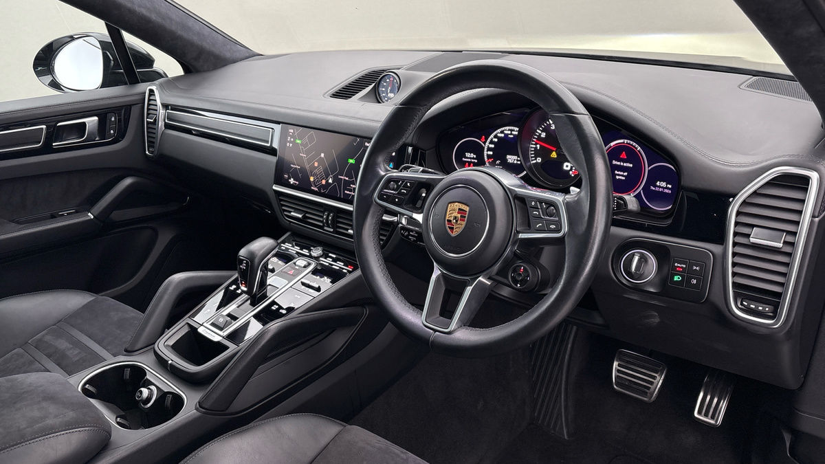 Porsche Cayenne Image 5