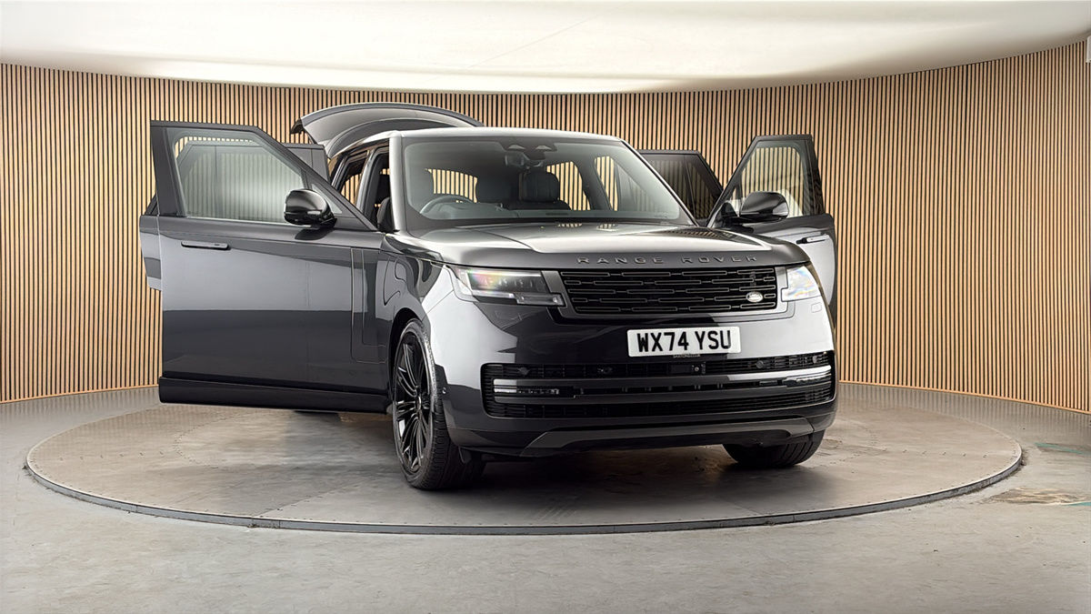 More views of Land Rover Range Rover