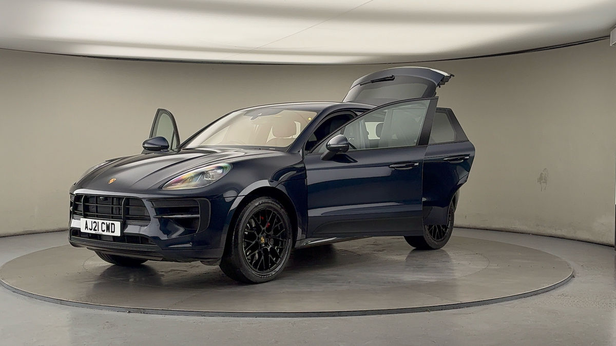 More views of Porsche Macan