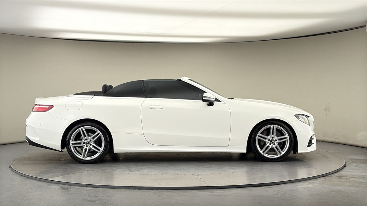 Mercedes-Benz E Class Image 16