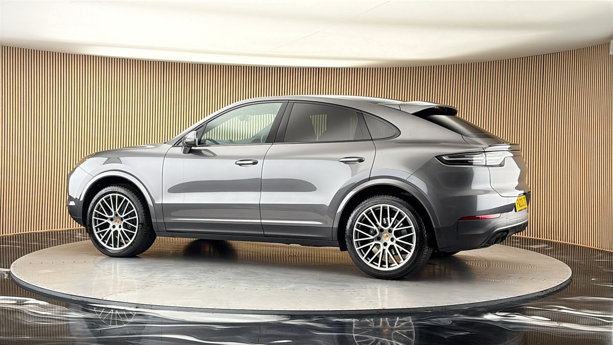 More views of Porsche Cayenne