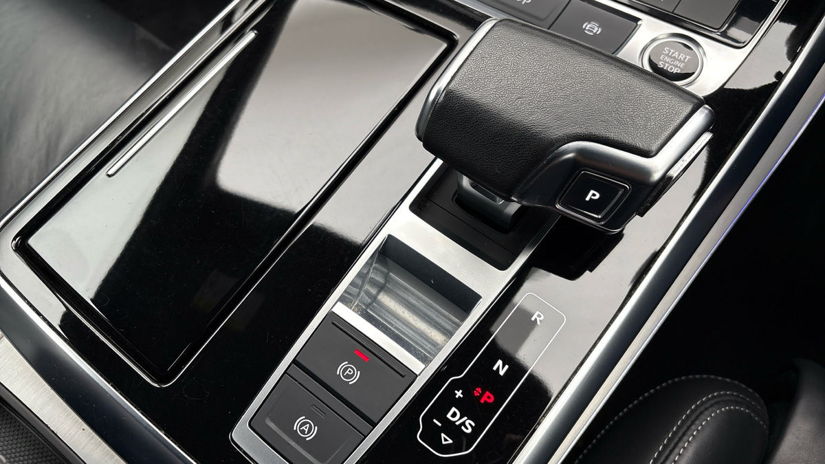 Audi Q7 Image 6