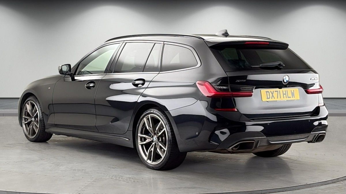 BMW 3 Series Image 2
