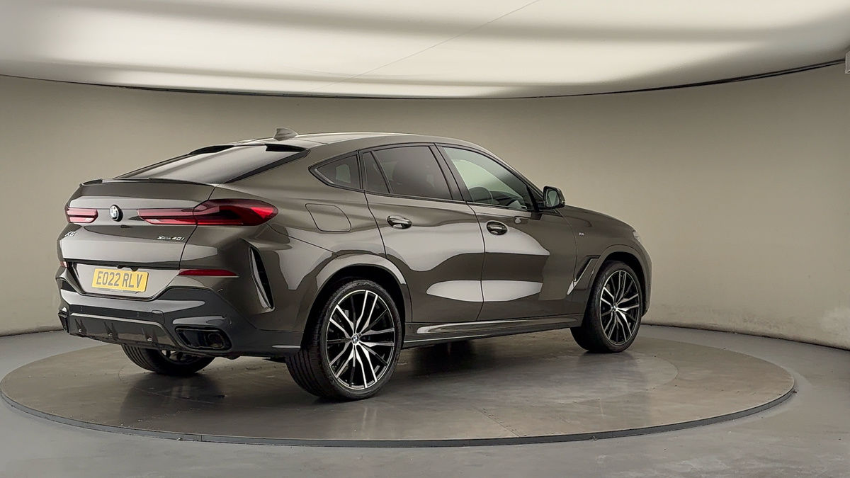 BMW X6 Image 21