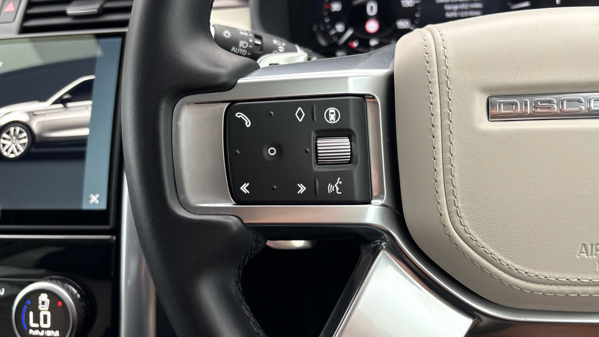 Land Rover Discovery Image 13