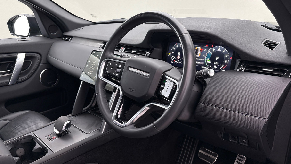 Land Rover Discovery Sport Image 5