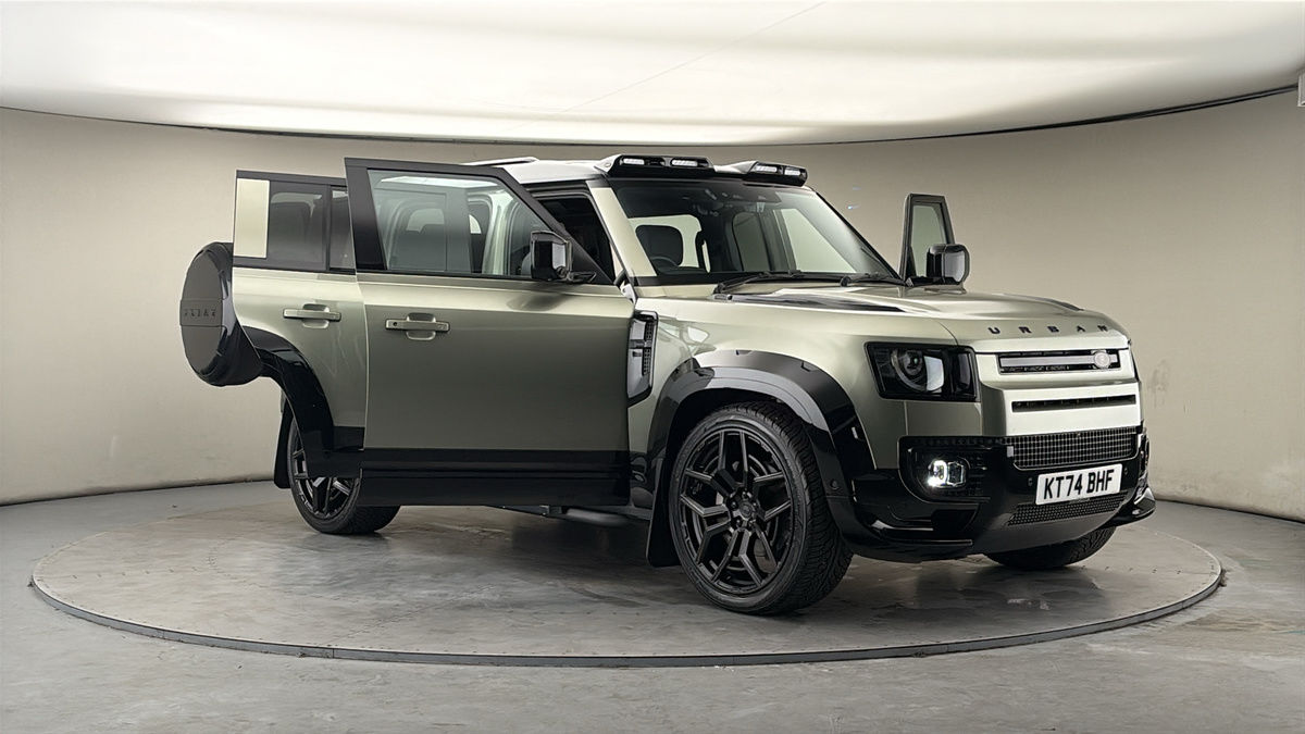 More views of Land Rover Defender 110