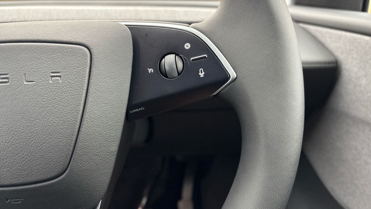 Tesla Model Y Image 14