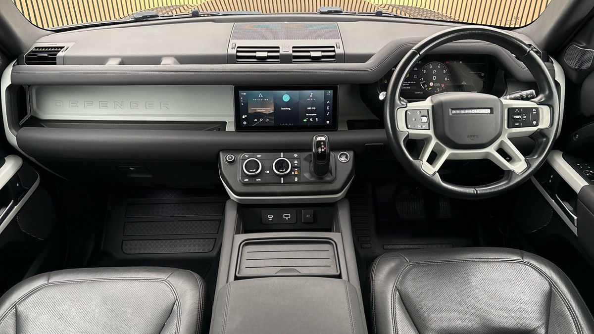 Land Rover Defender 90 Image 12