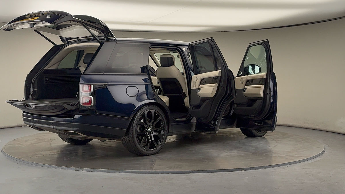 More views of Land Rover Range Rover