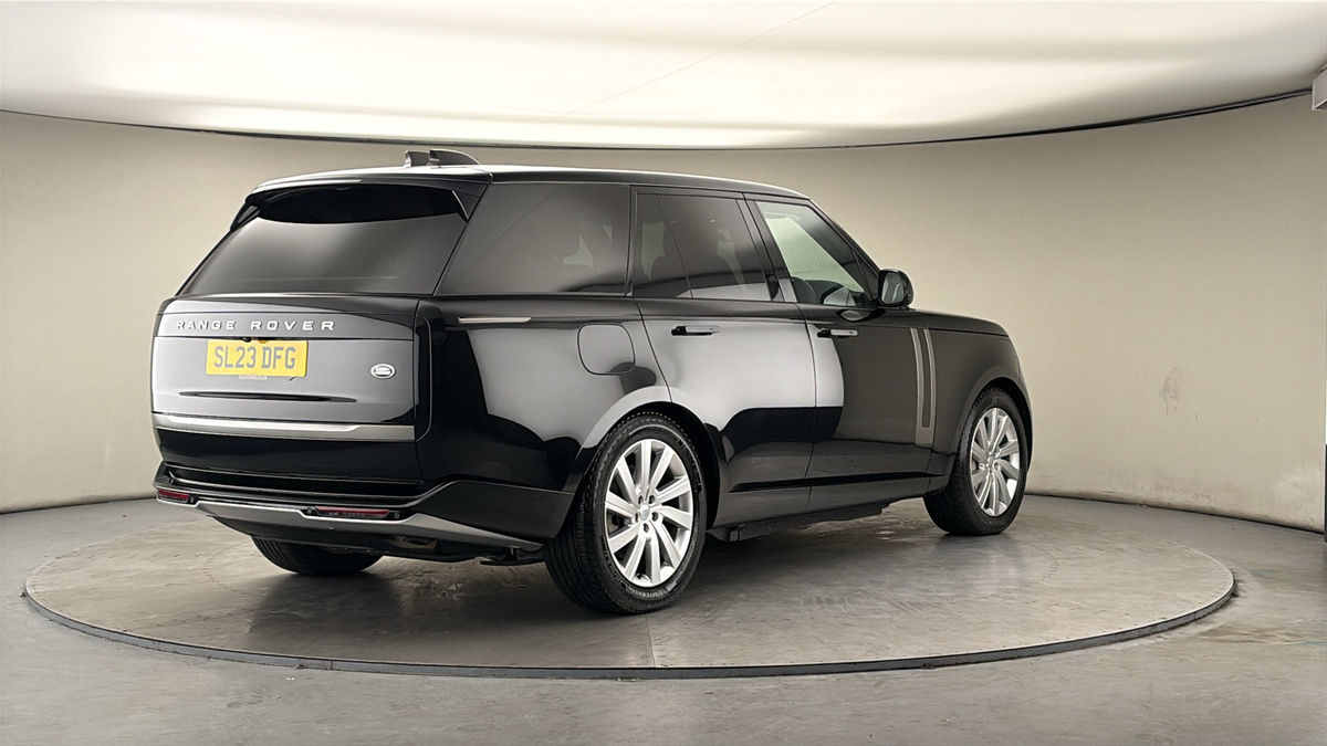 More views of Land Rover Range Rover