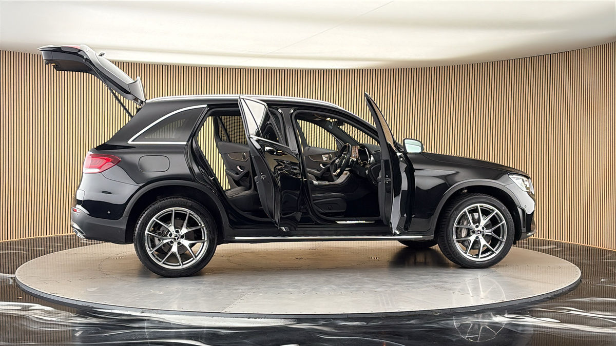 More views of Mercedes-Benz GLC