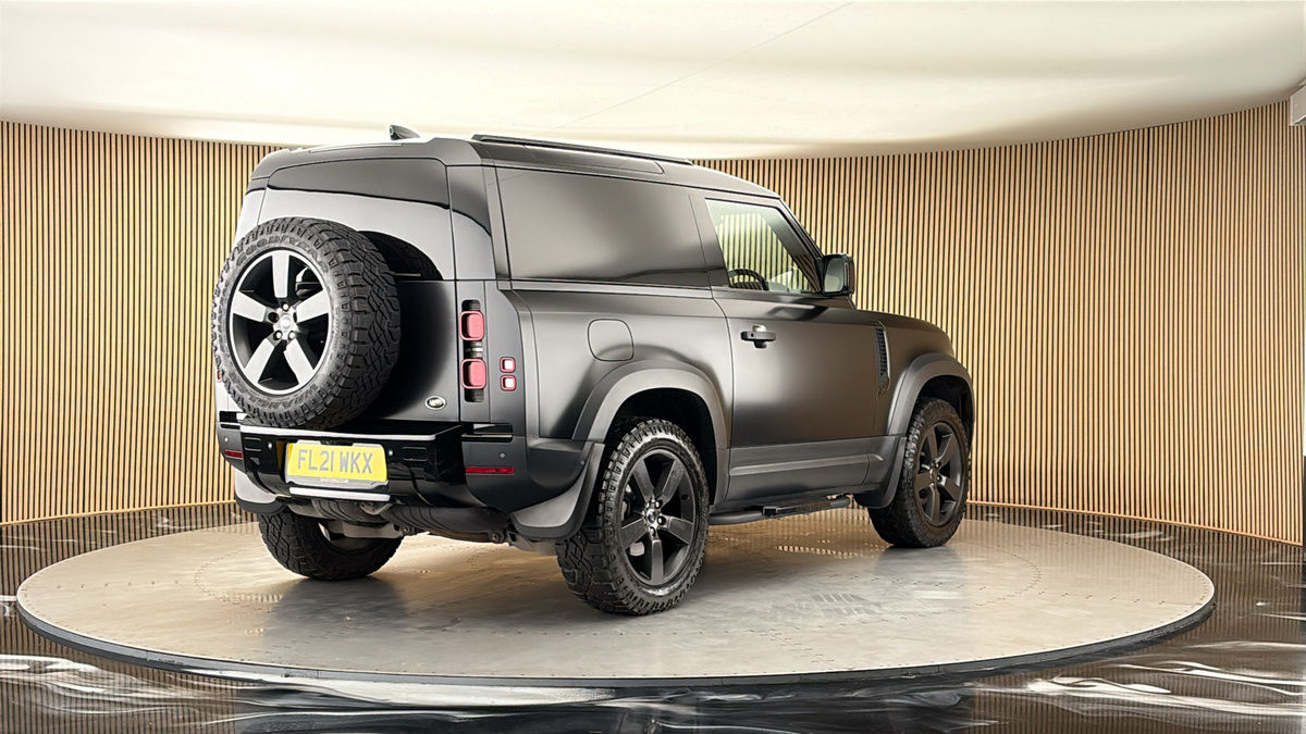 More views of Land Rover Defender 90