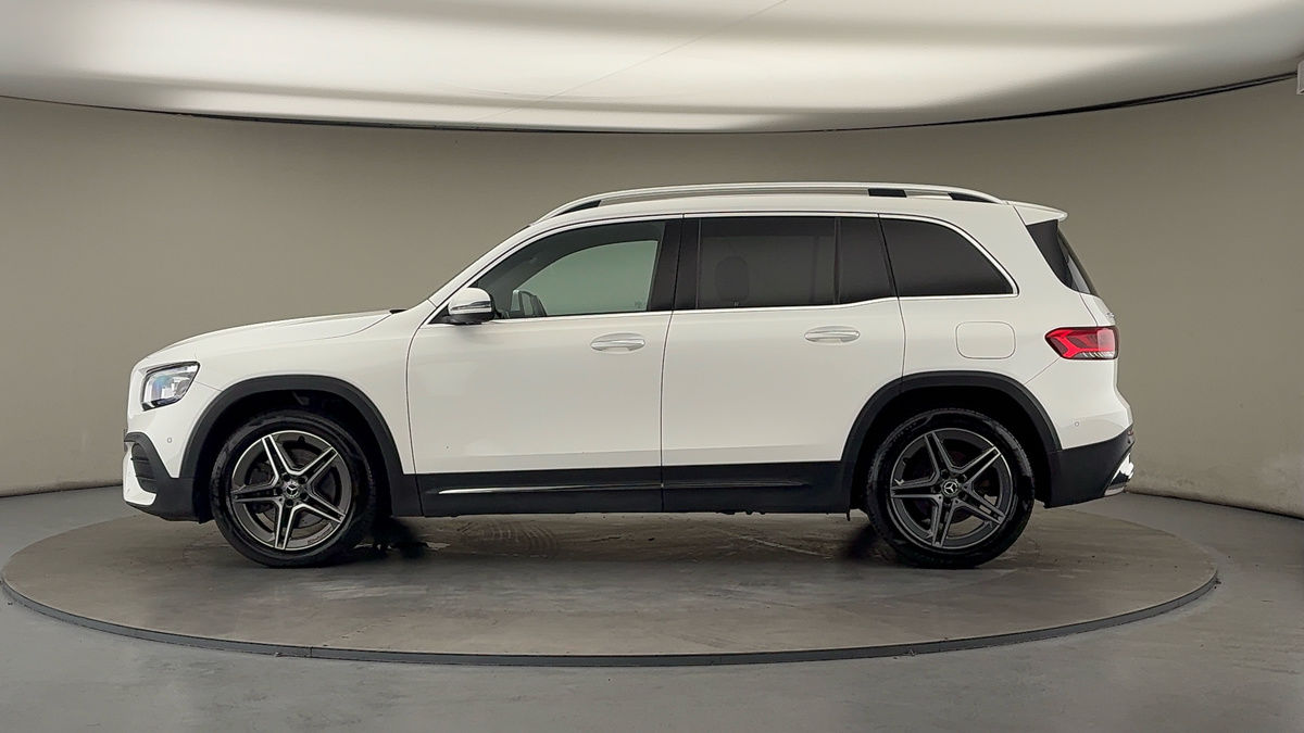 Mercedes-Benz GLB Image 15