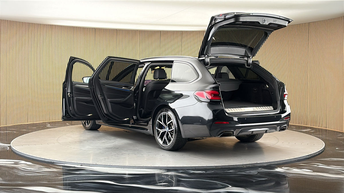 BMW 5 Series Image 23