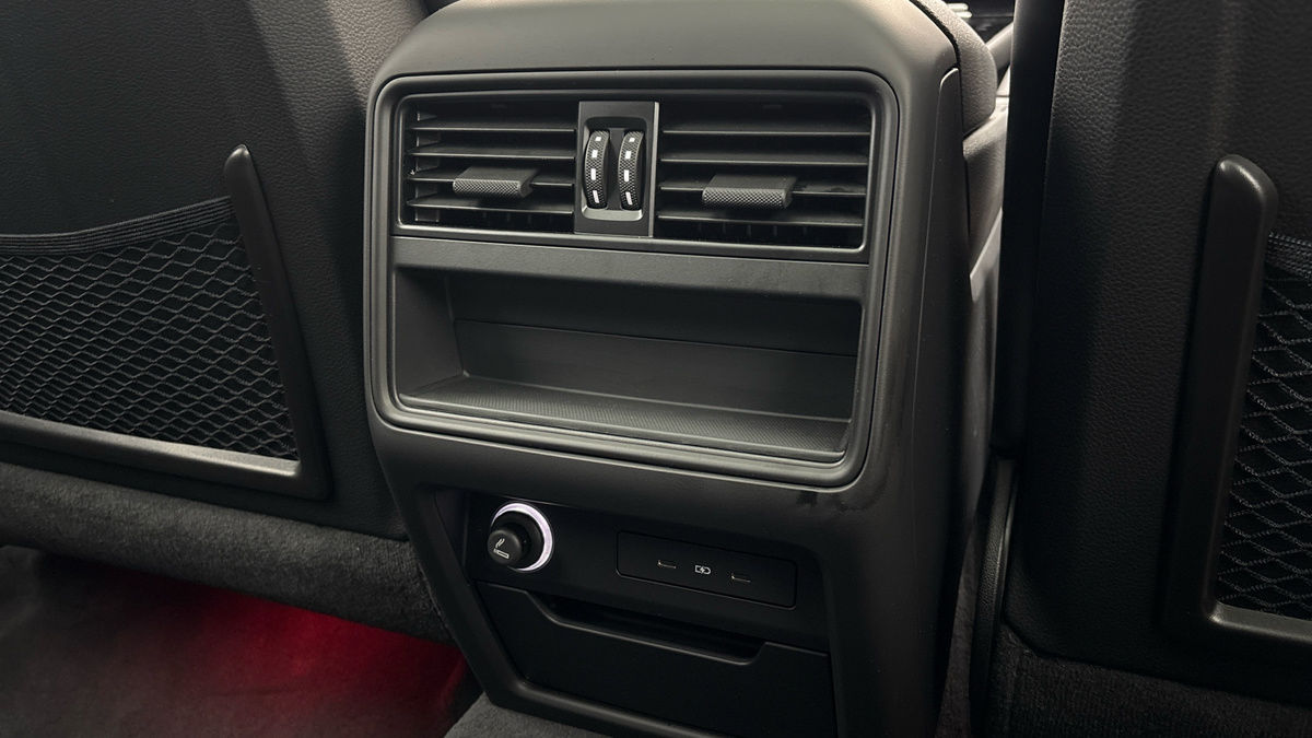 Porsche Cayenne Image 26